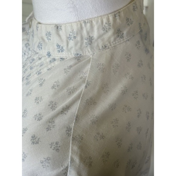 Vintage Rrrruss Blue White Floral Button Up Top Cottagecore Grannycore READ - Picture 10 of 13
